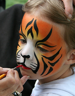 Kinderschminken Tiger Gesicht
